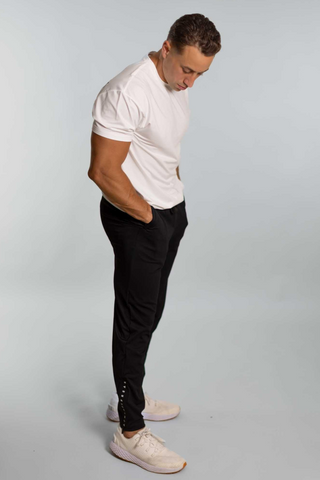 [CORE] Thrive Joggers - Black